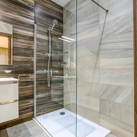 Lovely 3br With 2 Private Balcony & Sofa Bed By 360 Estates Appartement *
