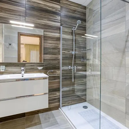 Apartman Lovely 3br With 2 Private Balcony & Sofa Bed By 360 Estates *