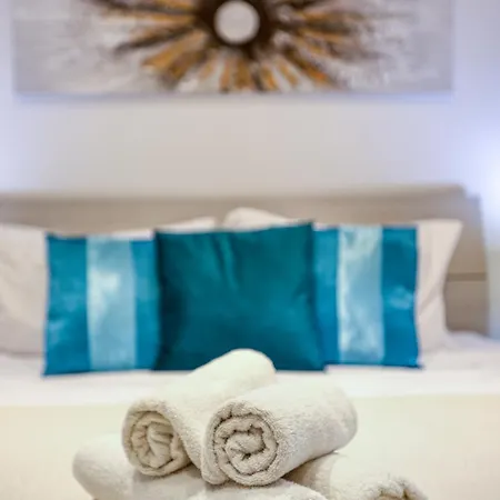 Apartman Lovely 3br With 2 Private Balcony & Sofa Bed By 360 Estates