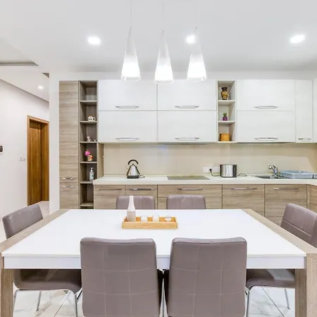 Lovely 3br With 2 Private Balcony & Sofa Bed By 360 Estates Apartman San Pawl il-Baħar
