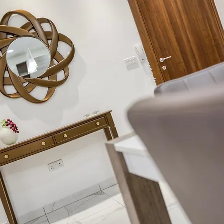 Lovely 3br With 2 Private Balcony & Sofa Bed By 360 Estates * 세인트폴스베이
