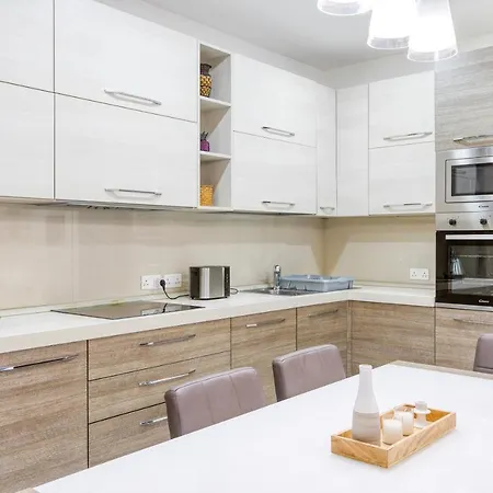 Appartement Lovely 3br With 2 Private Balcony & Sofa Bed By 360 Estates *