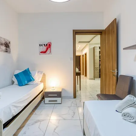 Appartement Lovely 3br With 2 Private Balcony & Sofa Bed By 360 Estates